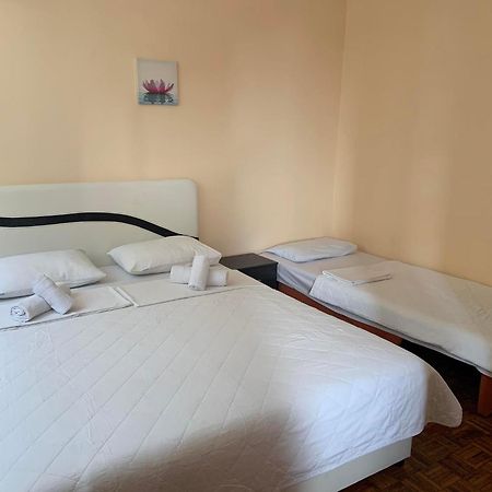 Apartments Dunja Sveti Stefan Luaran gambar