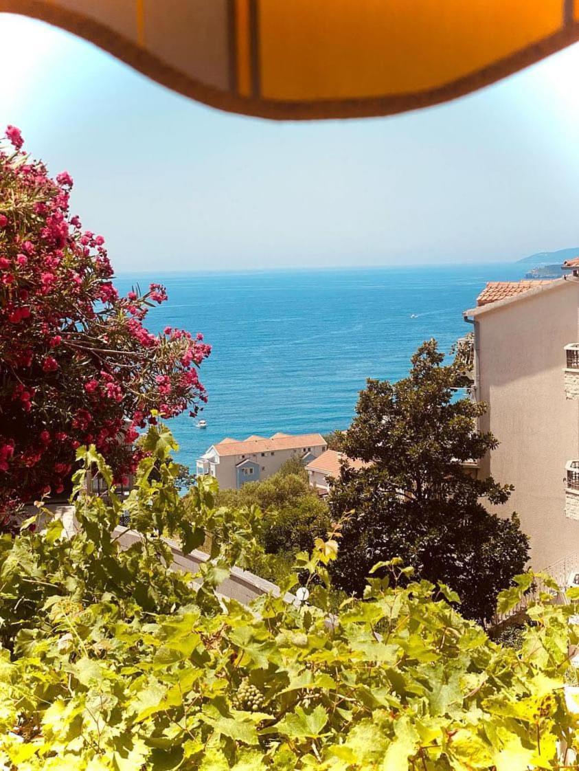 Apartments Dunja Sveti Stefan Luaran gambar