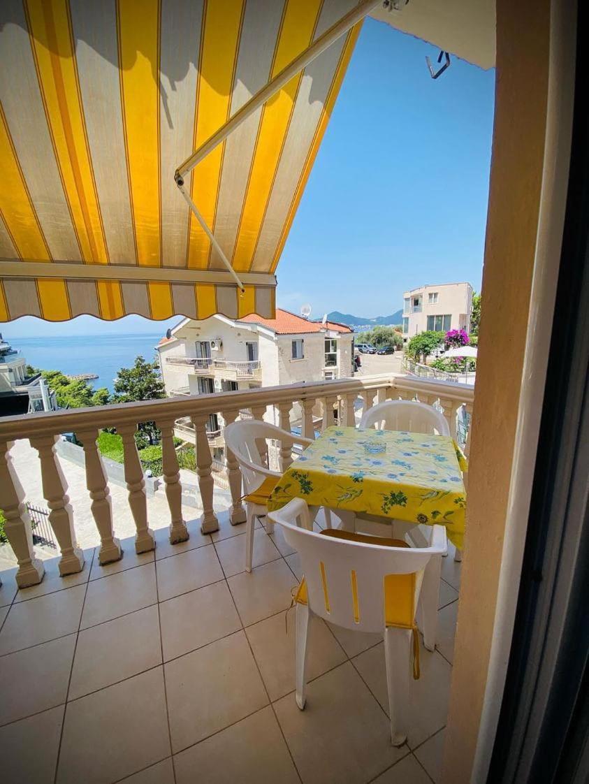 Apartments Dunja Sveti Stefan Luaran gambar