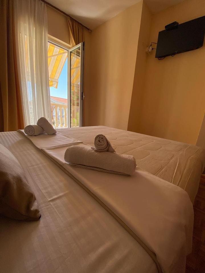 Apartments Dunja Sveti Stefan Luaran gambar