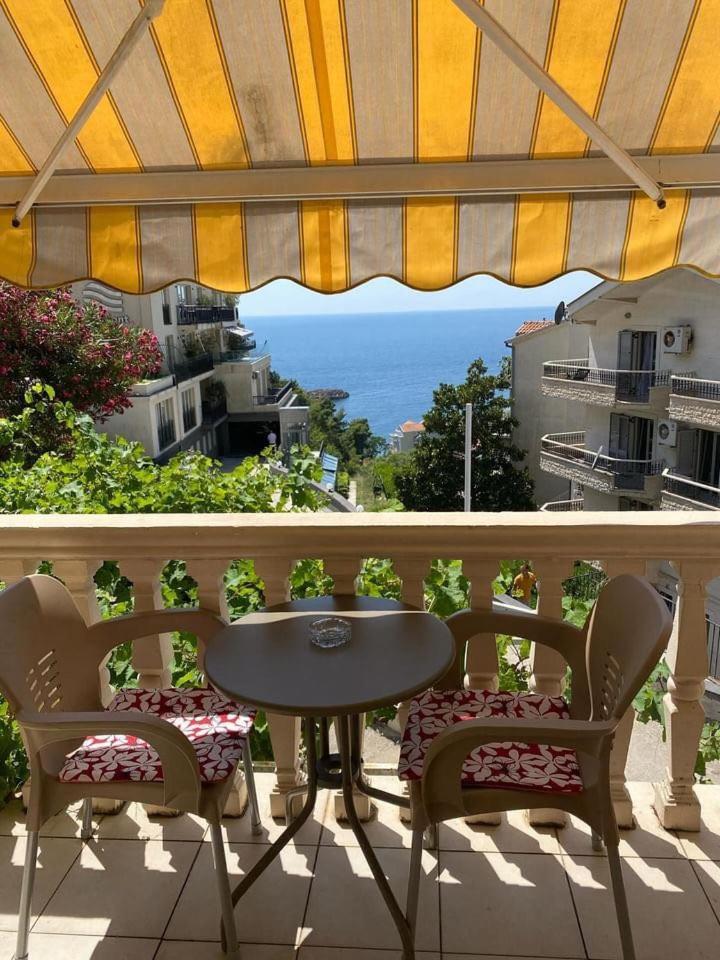 Apartments Dunja Sveti Stefan Luaran gambar