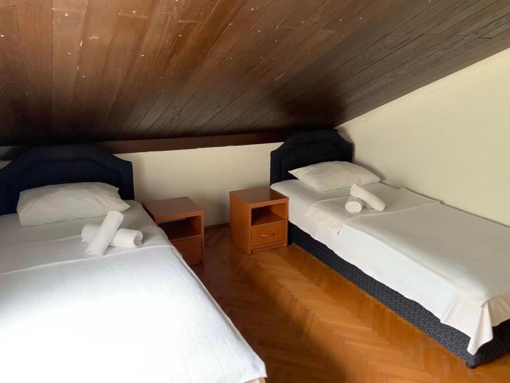 Apartments Dunja Sveti Stefan Luaran gambar